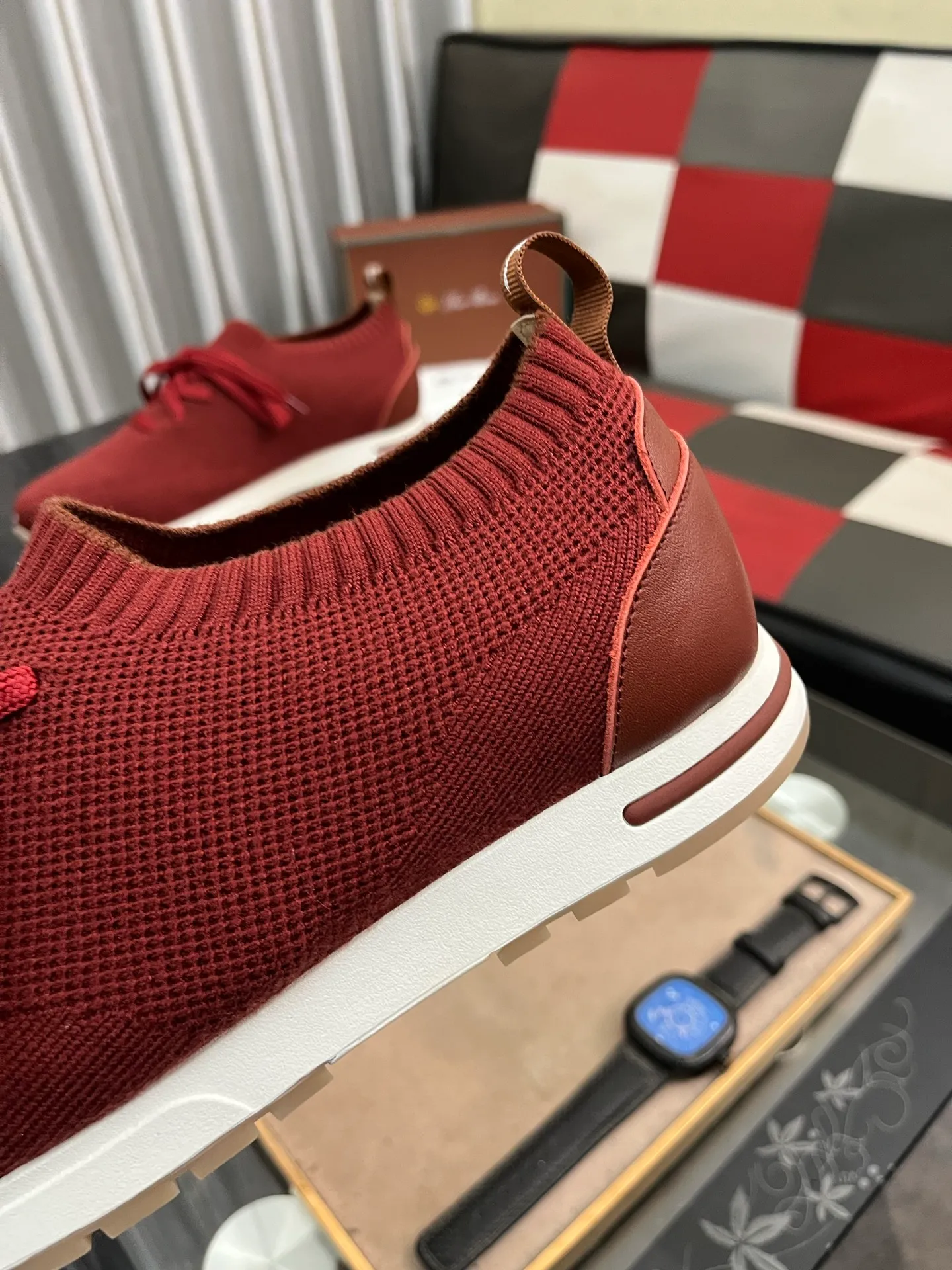 Men's shoes 💰420⌚️⌚️ (loro piana) new moccasin shoes official website original 1:1 mold opening, original quality 💯 fine workmanship, high-end luxury ☘ The upper is made of original waterproof treatment breathable fly-woven suede 🌴 luxury 🐂 leather lining 🍓 rubber wear-resistant outsole, size 38-44 (size 45 can be customized) 5️⃣ colors available